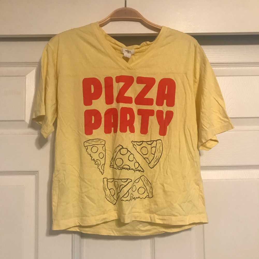 NWOT Forever 21 Pizza Party V-Neck Shirt